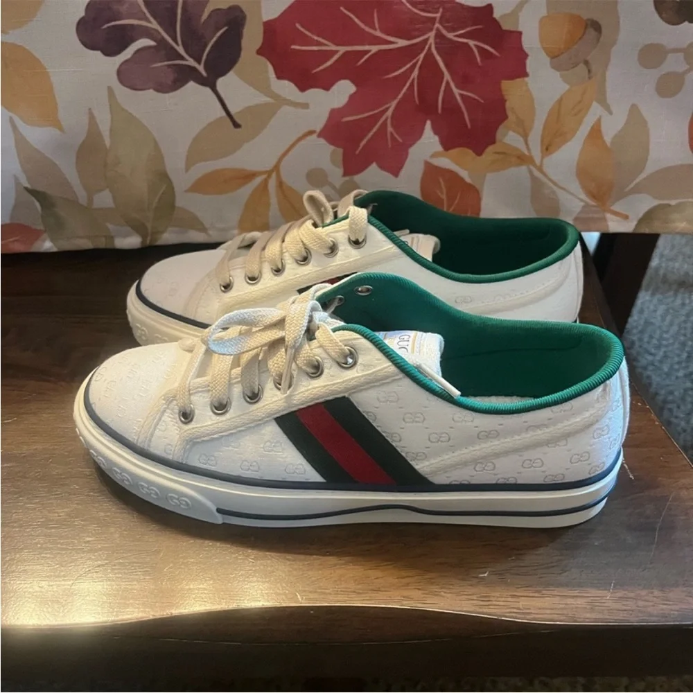 Gucci White/Cream and Green Sneakers - Picture 2 of 7